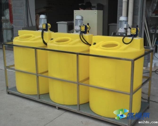 絮凝剂用离心机的投加点的选择及投加量（离心机投加絮凝剂的方法）